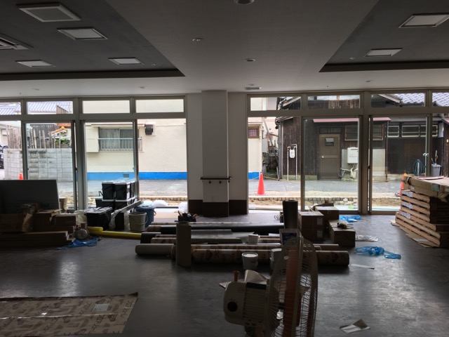 内装もここまで進みました。